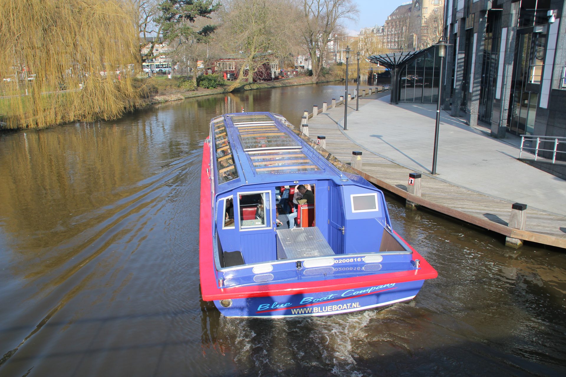 amsterdam canal cruise boat