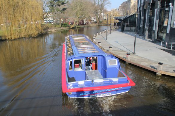 amsterdam canal cruise boat