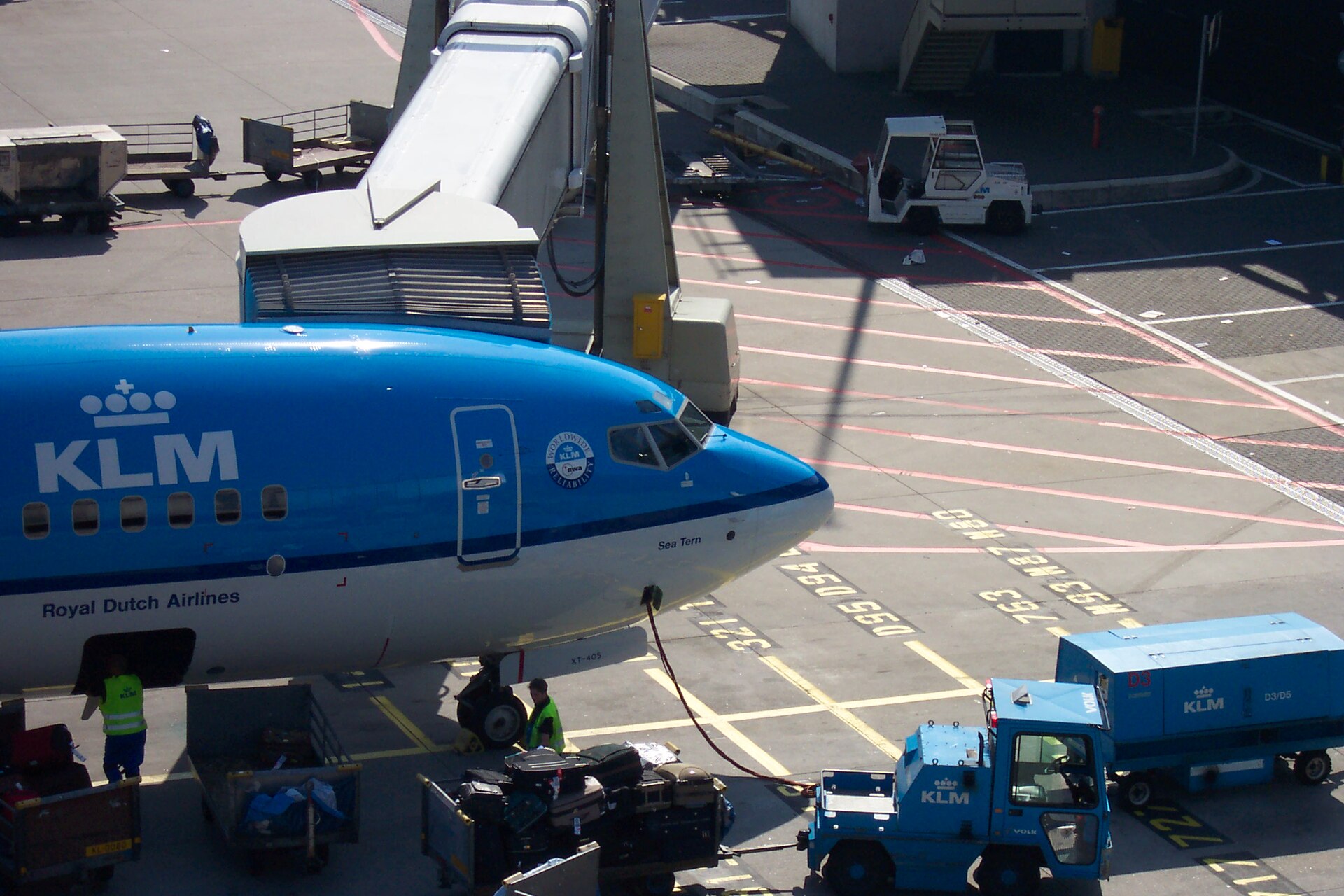 מטוס בואינג 737 של KLM בסכיפהול